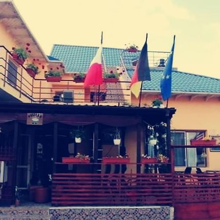 Pensiunea Pelican Tulcea Esterno foto